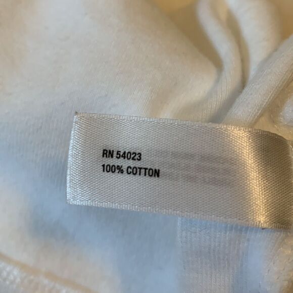 GAP, crew neck white T,.  Never worn, no staining or pitting, Small - Picture 6 of 10